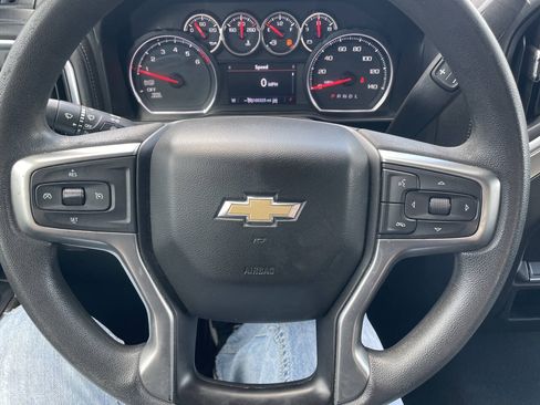 Used 2019 Chevrolet Silverado 1500 LT AWD/4WD image 15