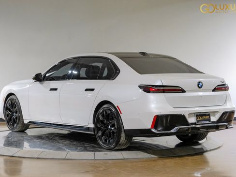 Used 2023 BMW 740i w/ Parking Assistance Package RWD image 11