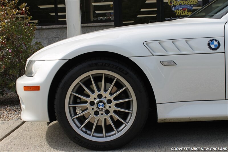 Used 2001 BMW Z3 3.0i RWD image 12