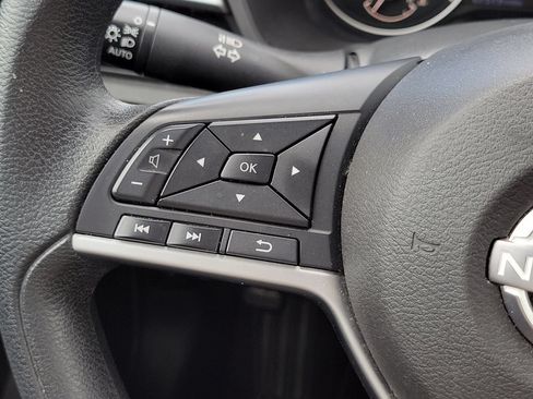 Used 2024 Nissan Altima 2.5 SV FWD image 26