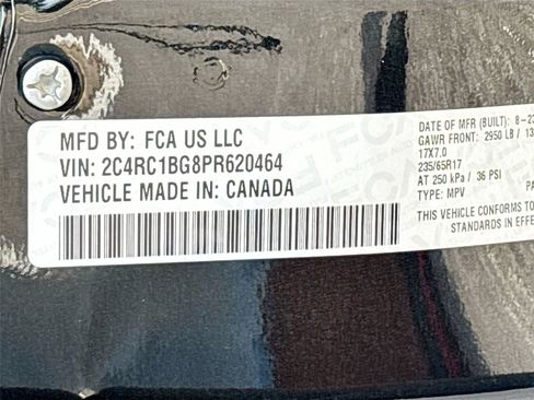Used 2023 Chrysler Pacifica Touring-L FWD image 33