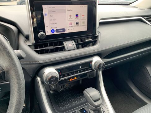 Used 2025 Toyota RAV4 LE image 18