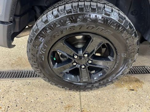 Used 2020 Jeep Wrangler Unlimited Sahara image 36