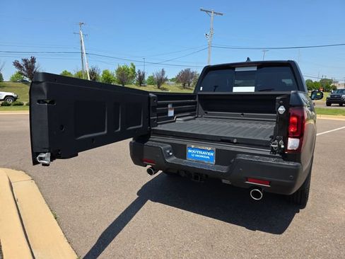 New 2026 Honda Ridgeline Black Edition image 5