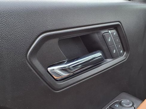 Used 2025 GMC Canyon AT4 w/ Technology Plus Package image 16