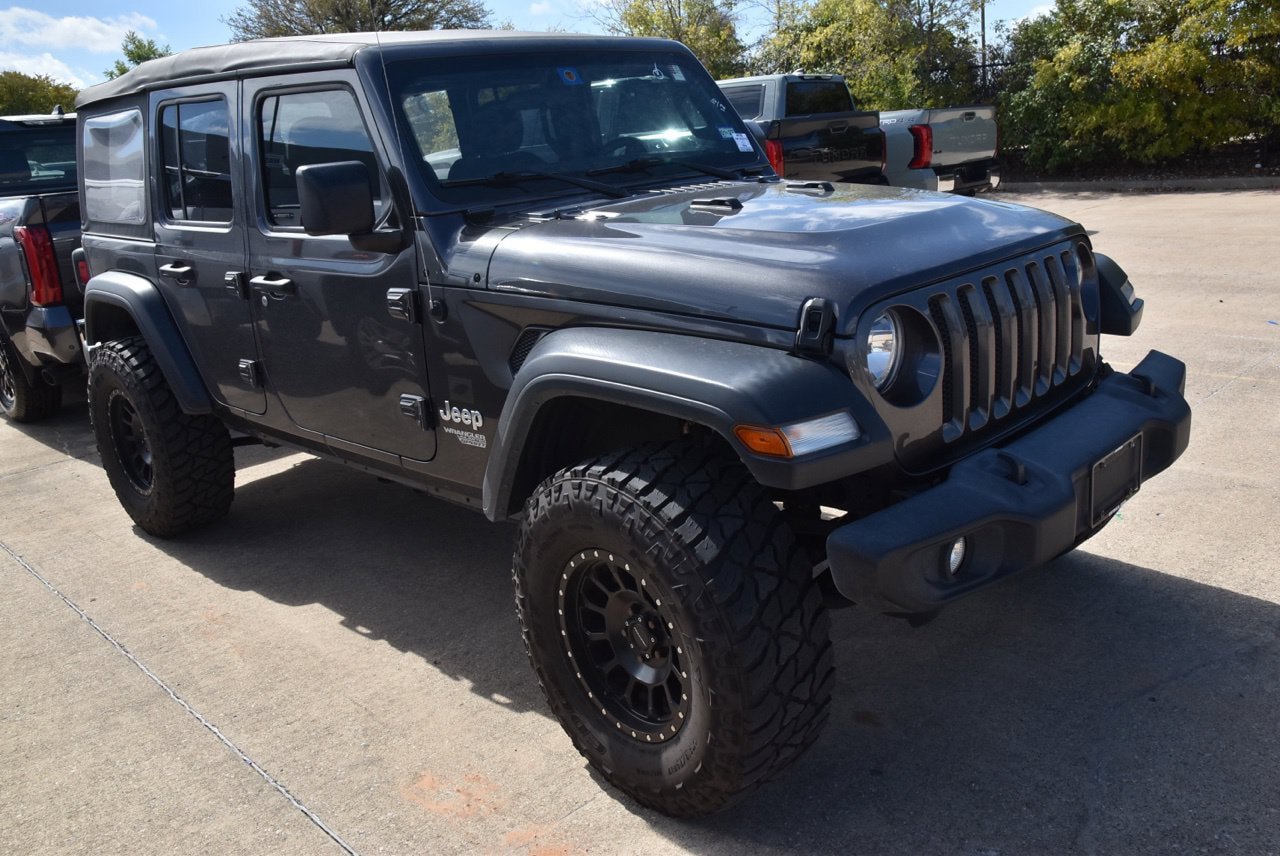 Used 2018 Jeep Wrangler Unlimited Sport AWD/4WD image 4