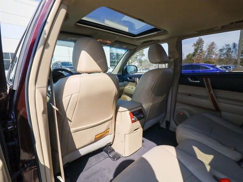 Used 2013 Toyota Highlander Limited image 32