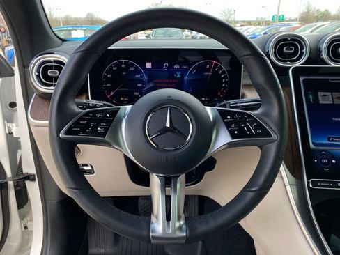 Used 2025 Mercedes-Benz GLC 350e 4MATIC image 14
