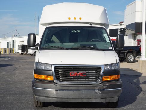 New 2025 GMC Savana 3500 w/ Power Convenience Package RWD image 2