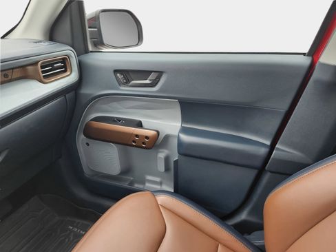 Used 2022 Ford Maverick Lariat w/ Lariat Luxury Package image 26