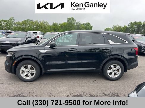 Used 2022 Kia Sorento LX AWD/4WD image 9