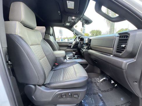 Used 2023 Chevrolet Silverado 1500 ZR2 w/ Technology Package image 27