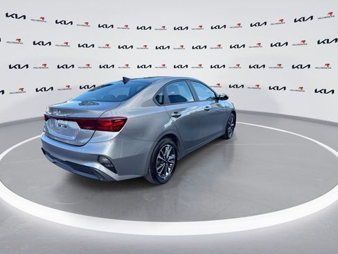 Used 2023 Kia Forte LXS w/ LXS Technology Package FWD image 8