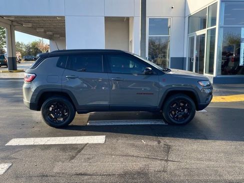 Used 2024 Jeep Compass Trailhawk image 11