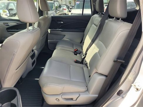 Used 2017 Honda Pilot EX-L image 6