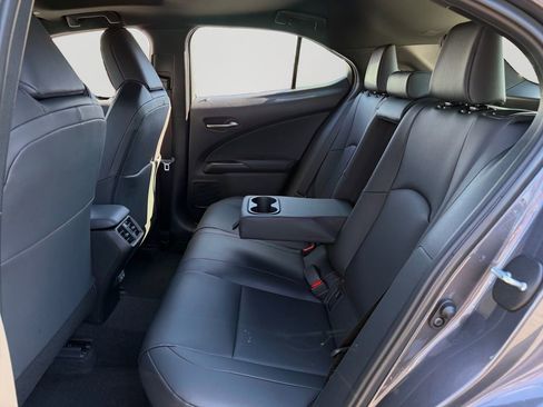 New 2026 Lexus UX 300h AWD image 9