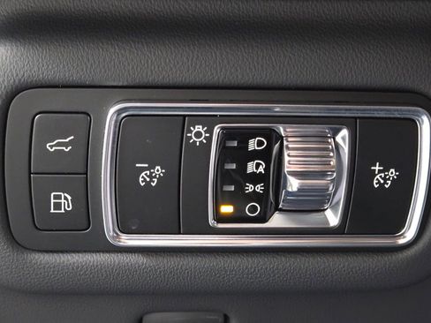 New 2026 Lincoln Nautilus Premier AWD/4WD image 24