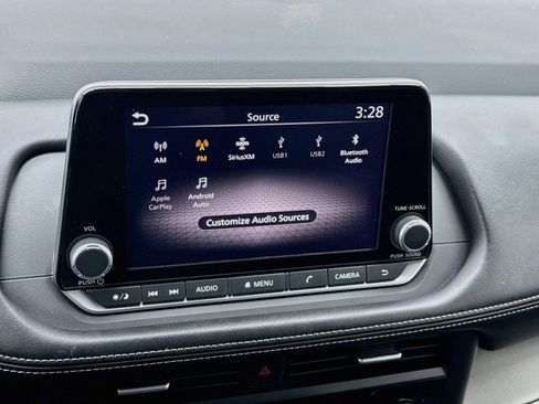 Used 2025 Nissan Rogue SV FWD image 11