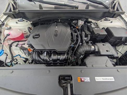 Used 2025 Kia Sportage LX FWD image 21