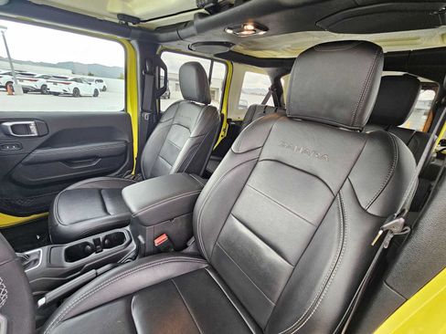 Used 2023 Jeep Wrangler Unlimited Sahara AWD/4WD image 21