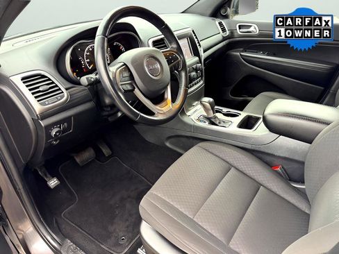 Used 2020 Jeep Grand Cherokee Laredo image 11