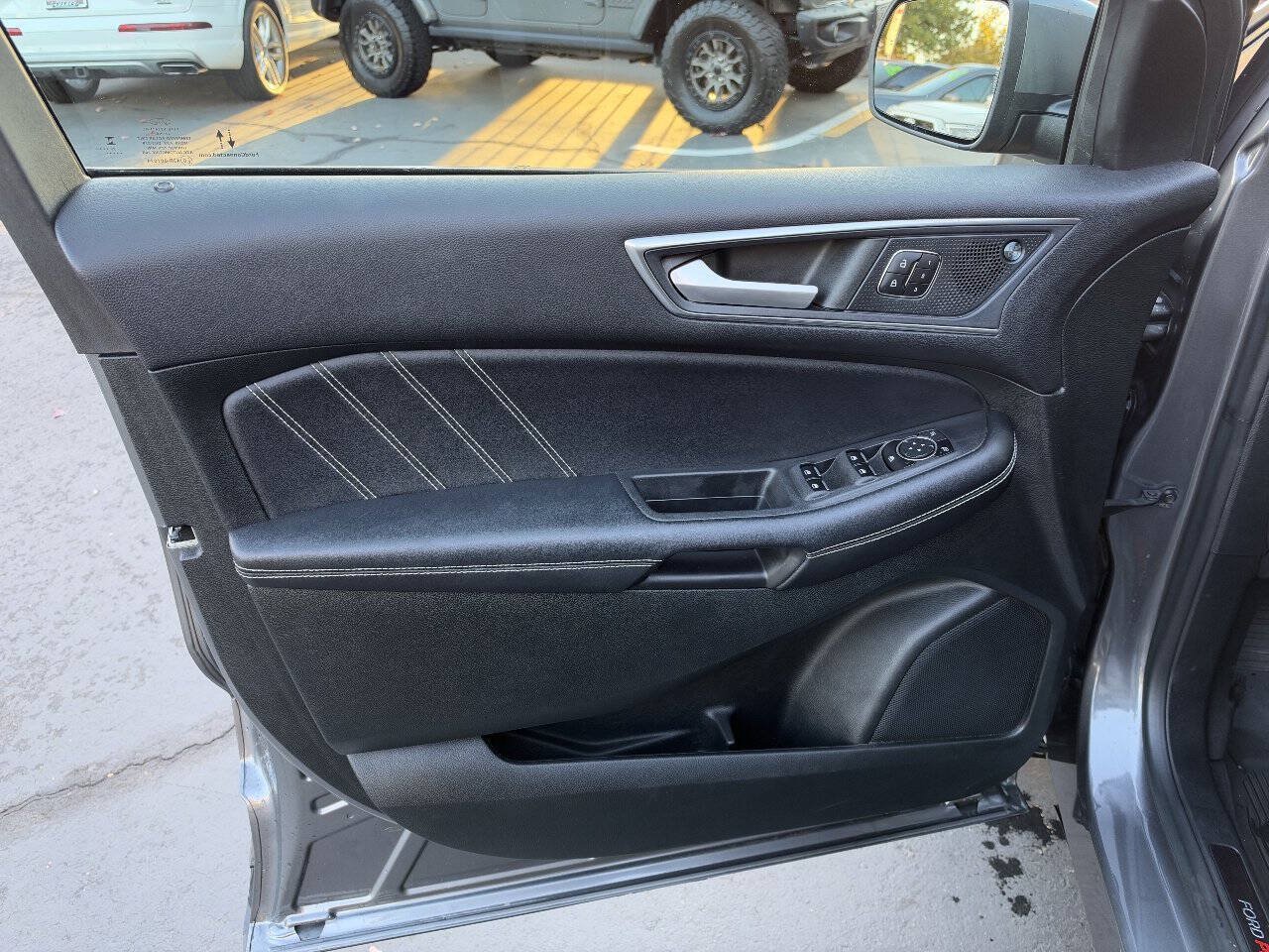 Used 2022 Ford Edge ST AWD/4WD image 14