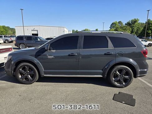 Used 2018 Dodge Journey Crossroad w/ Driver Convenience Group AWD/4WD image 2
