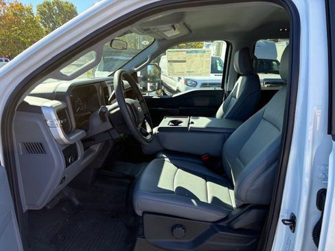 New 2025 Ford F350 XL w/ XL Chrome Package image 10