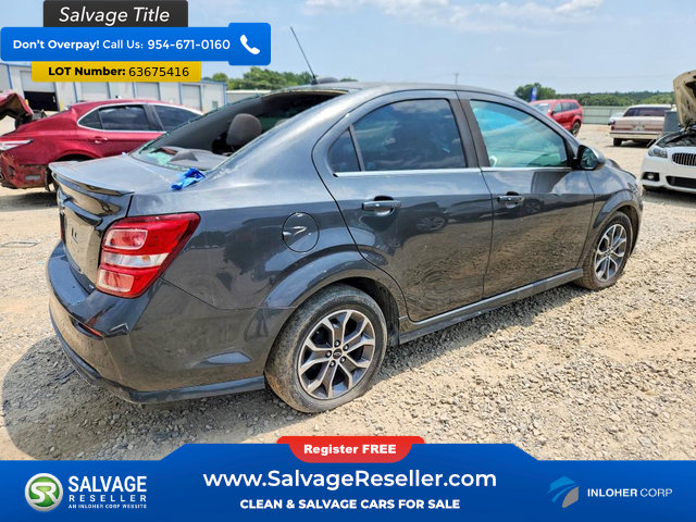 Used 2018 Chevrolet Sonic LT w/ Convenience Package FWD image 4