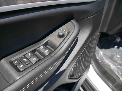 New 2025 Jeep Grand Cherokee Limited image 30