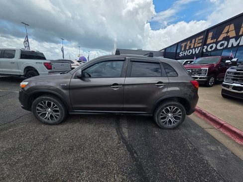Used 2017 Mitsubishi Outlander Sport ES FWD image 4