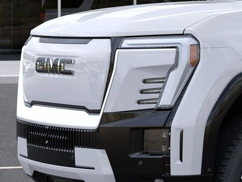 New 2025 GMC Sierra EV Denali AWD/4WD image 13