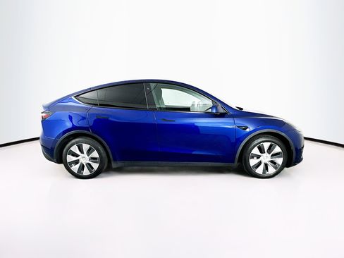 Used 2020 Tesla Model Y Long Range image 10