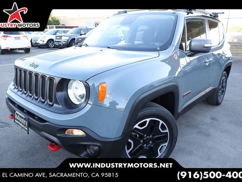 Used 2015 Jeep Renegade Trailhawk w/ Popular Equipment Group AWD/4WD image 1