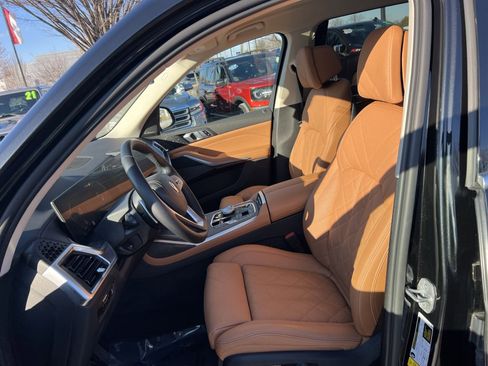 Used 2023 BMW X7 xDrive40i w/ Executive Package image 13