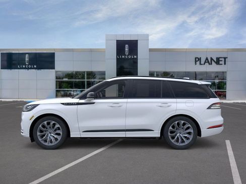 New 2025 Lincoln Aviator 2WD w/ Jet Appearance Package image 3