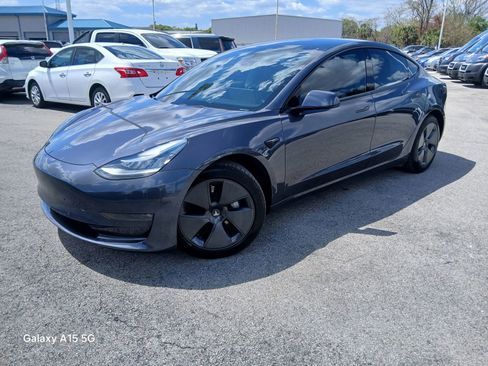 Used 2022 Tesla Model 3 Long Range AWD/4WD image 2