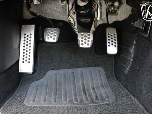 Used 2006 Nissan 350Z Touring RWD image 16