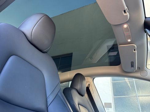 Used 2023 Tesla Model Y Long Range image 14