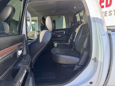 Used 2014 RAM 2500 Laramie w/ Convenience Group AWD/4WD image 17