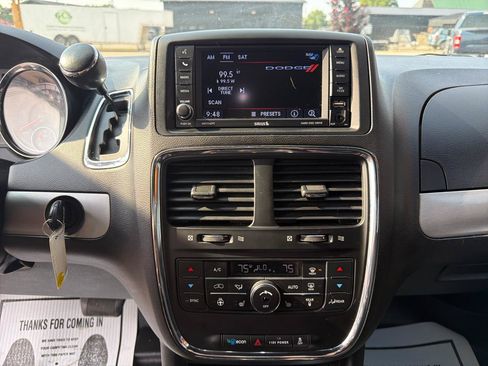 Used 2019 Dodge Grand Caravan GT FWD image 11