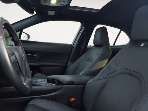 Used 2024 Lexus UX 250h F Sport image 9