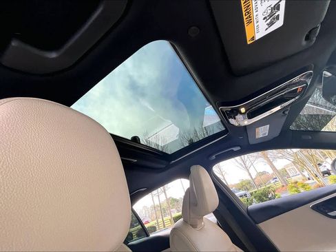 Used 2024 Mercedes-Benz C 300 4MATIC Sedan image 29