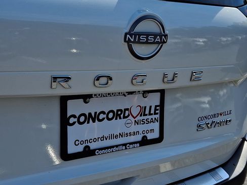 Certified 2023 Nissan Rogue SV w/ SV Premium B Package AWD/4WD image 31