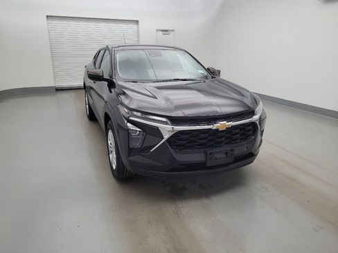 Used 2024 Chevrolet Trax LS FWD image 14