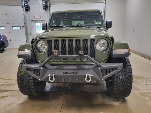 Used 2023 Jeep Wrangler Unlimited Sahara AWD/4WD image 14