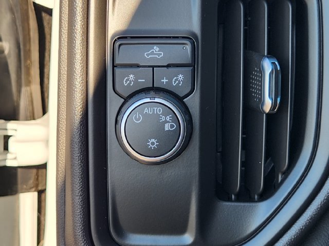 Certified 2022 Chevrolet Silverado 1500 Custom RWD image 21