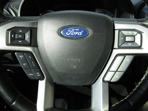 Used 2021 Ford Expedition Platinum image 18