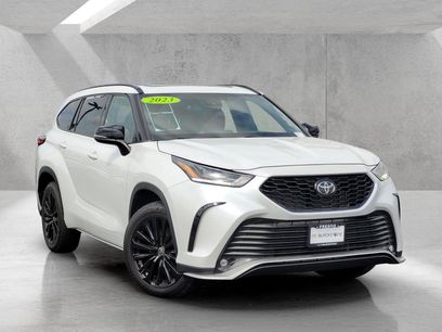 Used 2023 Toyota Highlander XSE