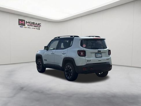 Used 2023 Jeep Renegade Trailhawk w/ Trailhawk Elite Group AWD/4WD image 7